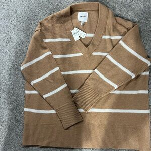 NTW Aerie Unreal V-Neck Sweater